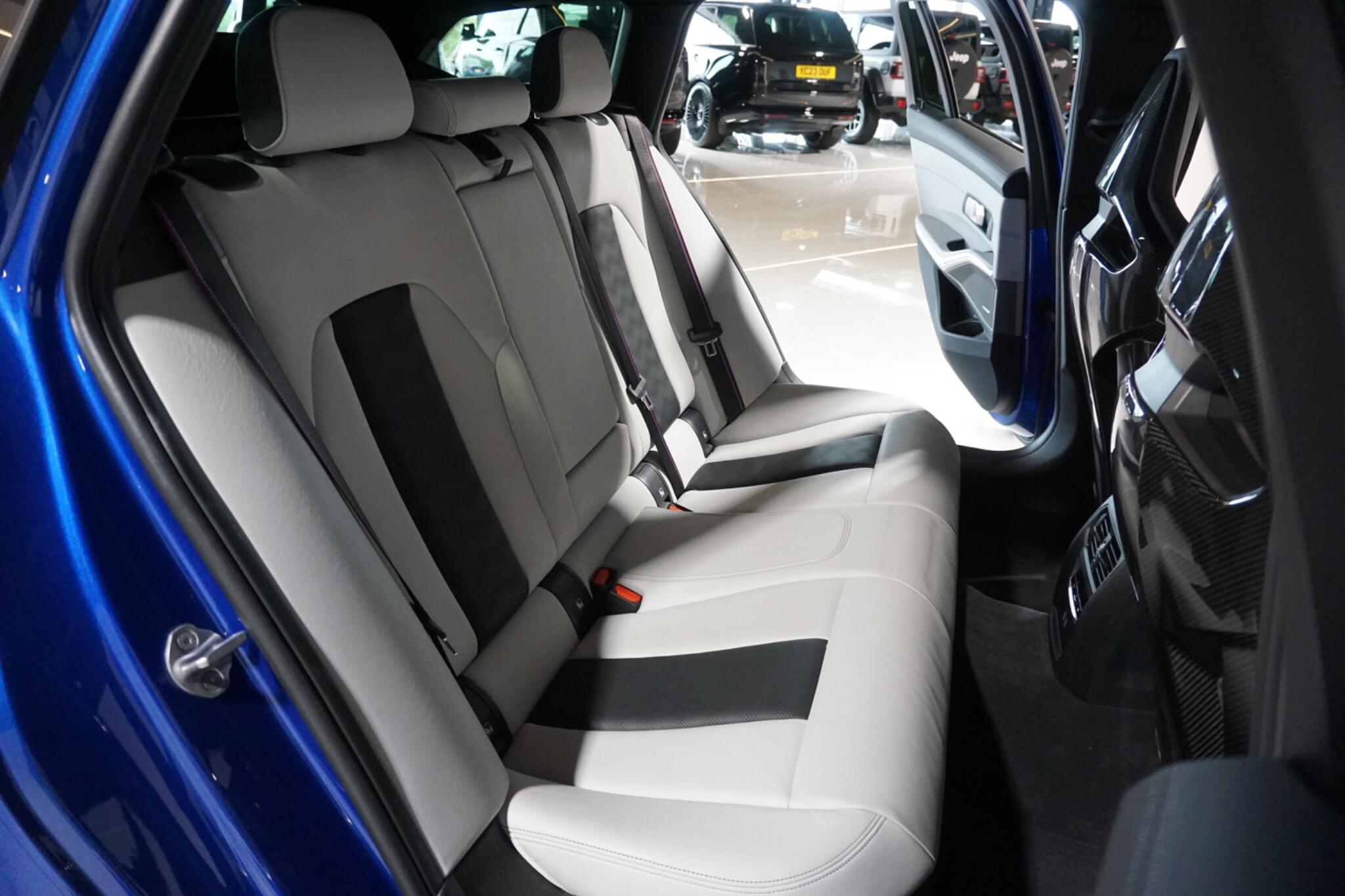 BMW M3 3.0 BiTurbo Competition Touring 5dr Petrol Steptronic M xDrive Euro 6 (s/s) (510 ps)